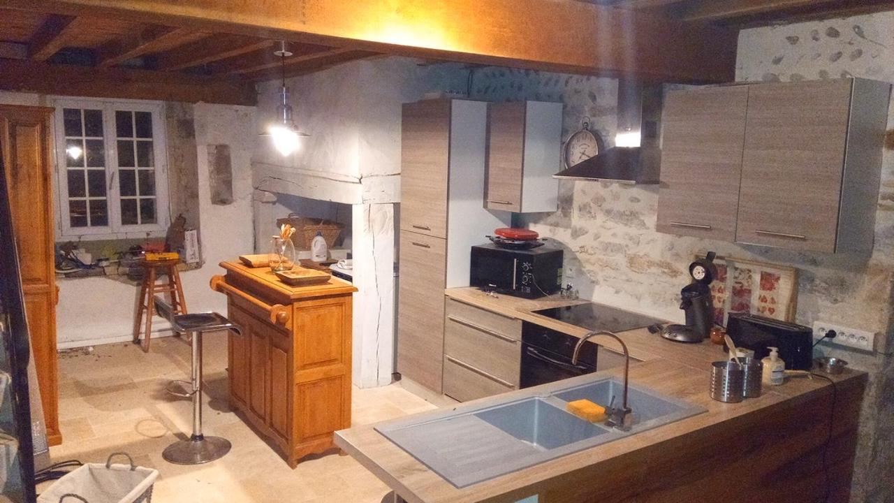 Gite De 6 A 14 Pers Avec Piscine-Jacuzzi- Salle Des Fetes Bastanes エクステリア 写真